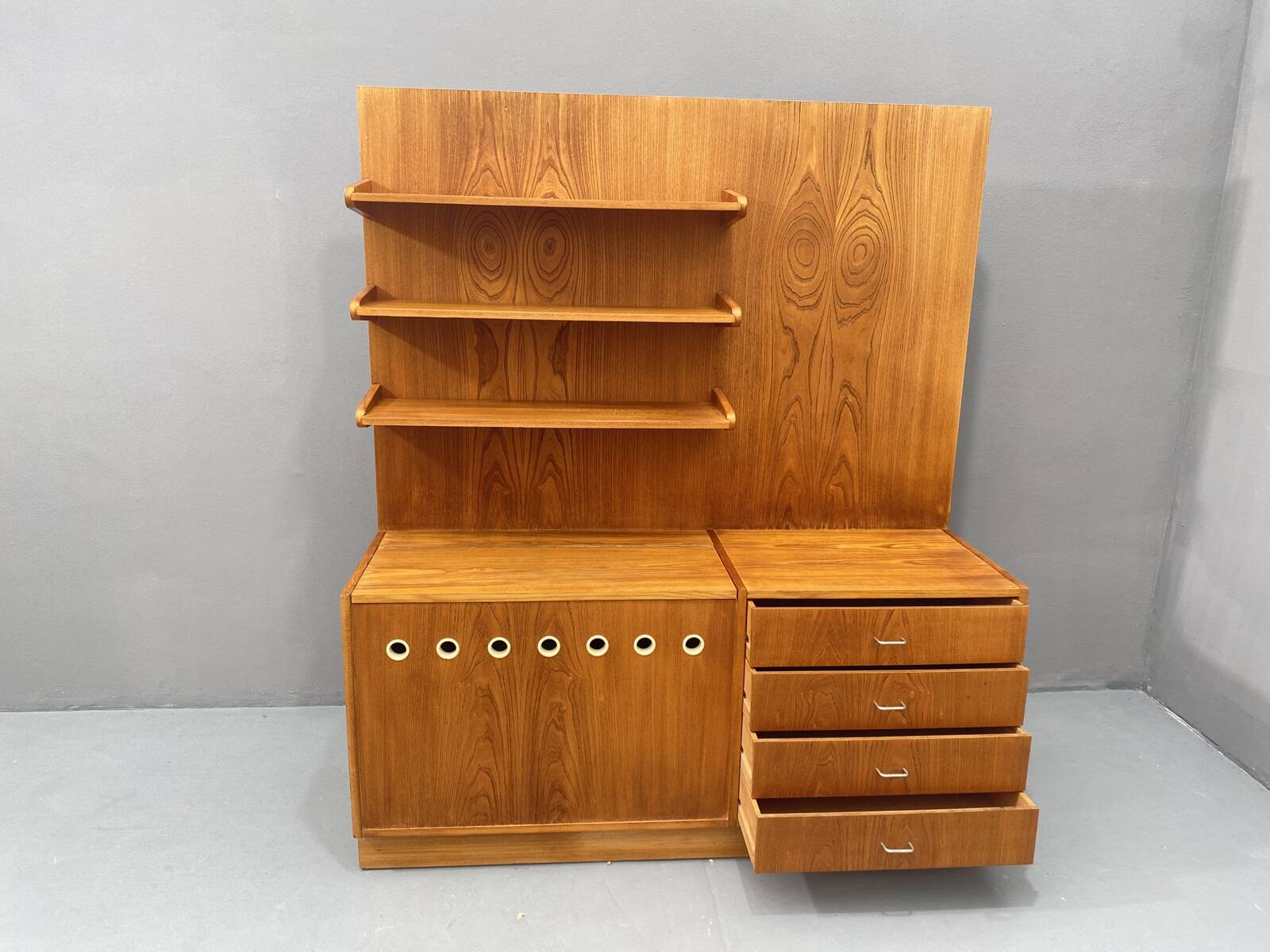 Système d'étagères murales du milieu du siècle par Český nábytek, 1960, Tchécoslovaquie