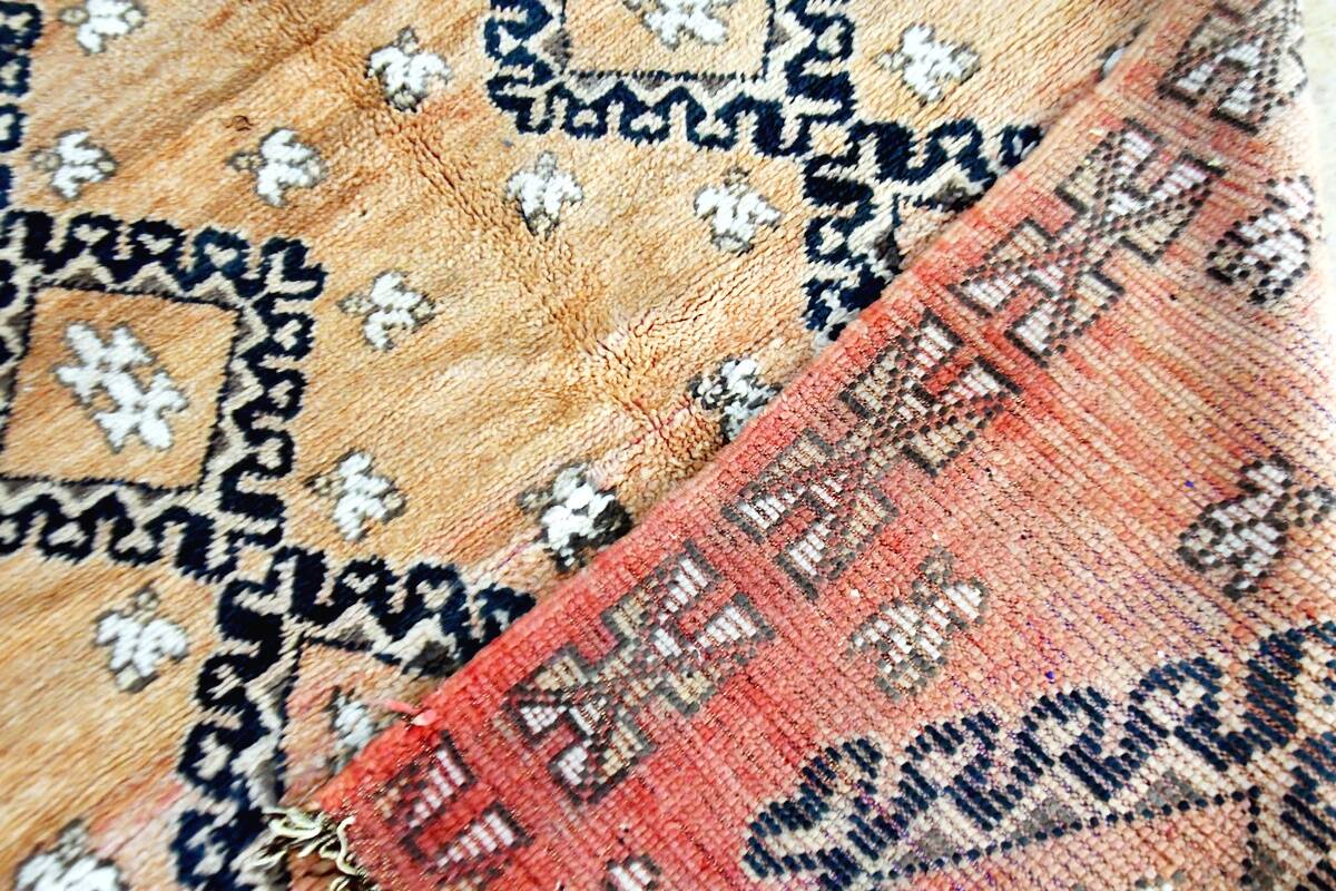 Moroccan berber rug zemmour vintage 290 x 160cm