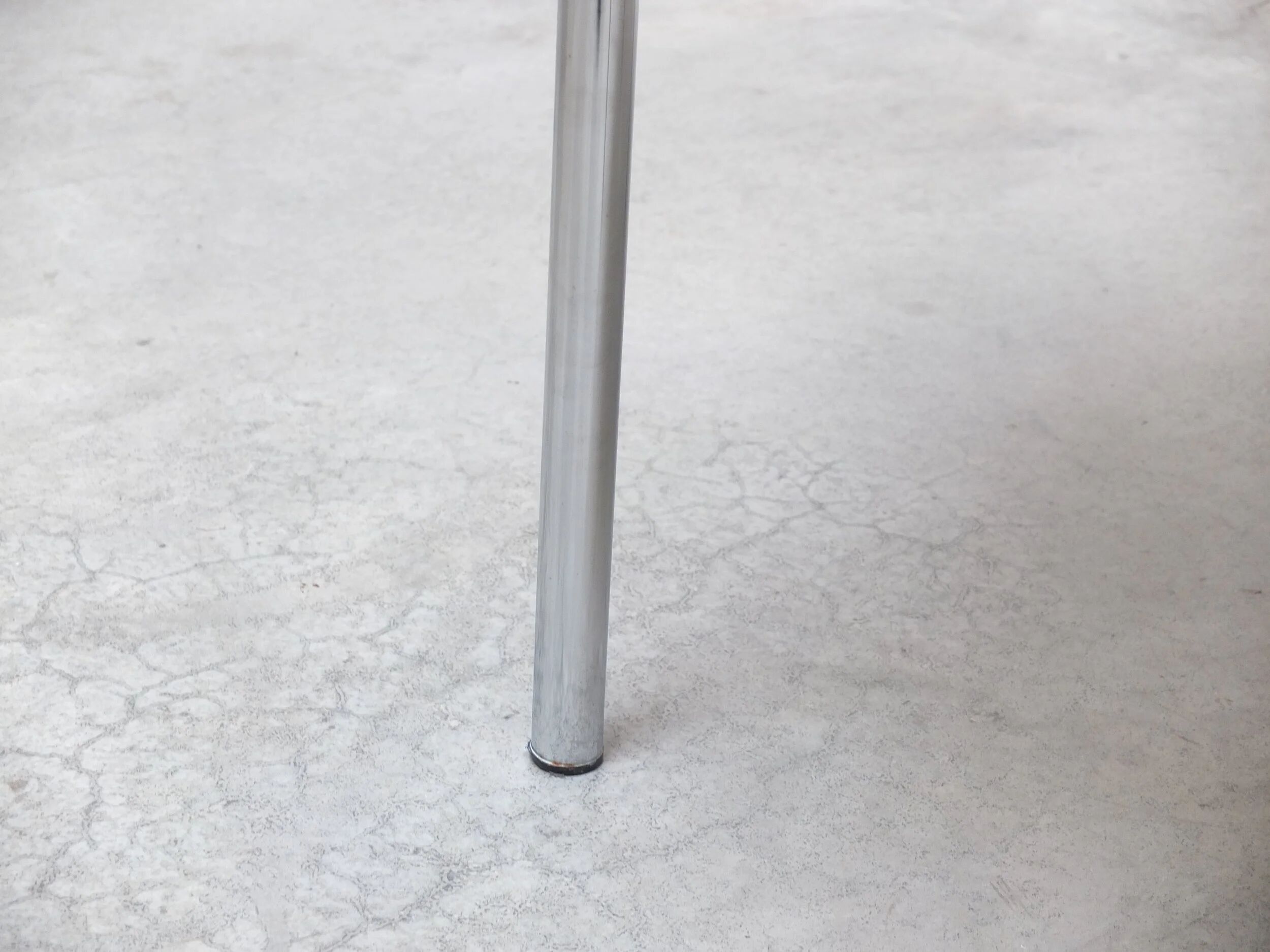 Round dining table in the style of Alfred Hendrickx, 1960s