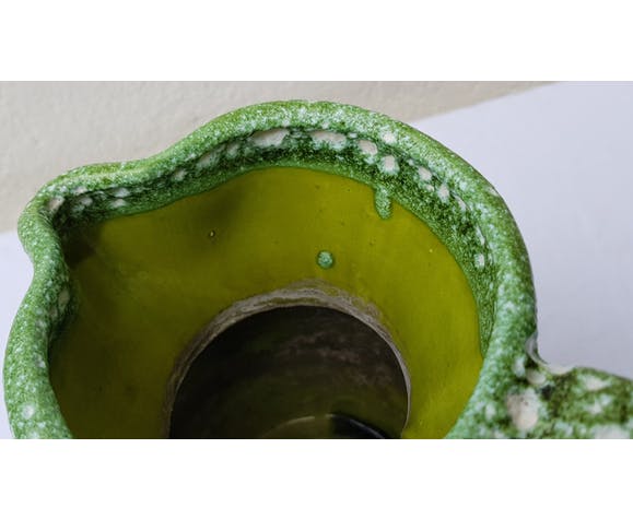 Pitcher ceramic