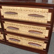 Six-drawer mahogany and straw chest of drawers, circa 1950, made in Mexico