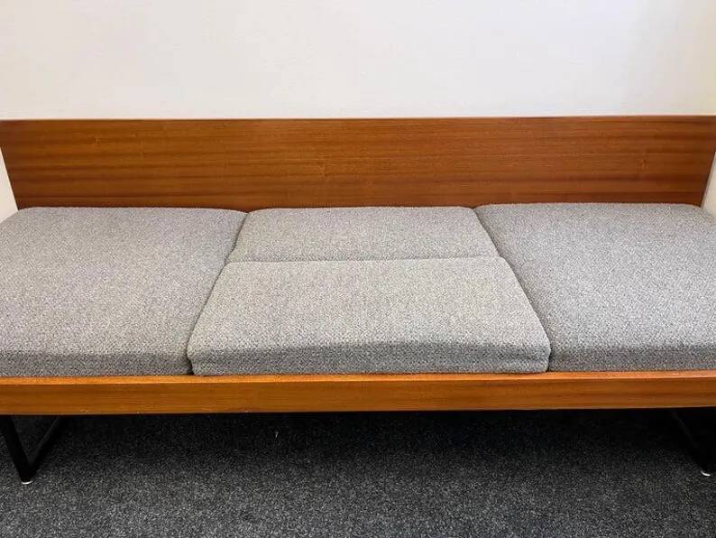 Mid century 2 seater Design Sofa/daybed in mahogany - 1970 / Czechoslovakia