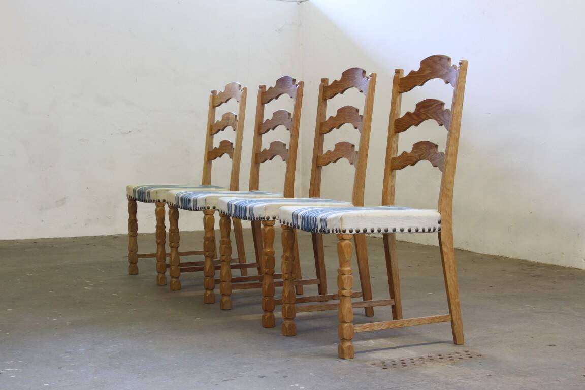 Chaises de salle à manger en chêne brutaliste danois moderne des années 1960 dans le style de Kjærnulf, ensemble.