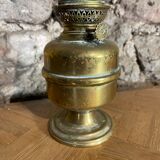 Ancienne lampe à pétrole en cuivre