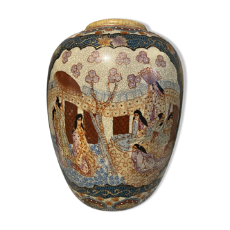 Vase chinois ancien  decoré  à la feuille d’or