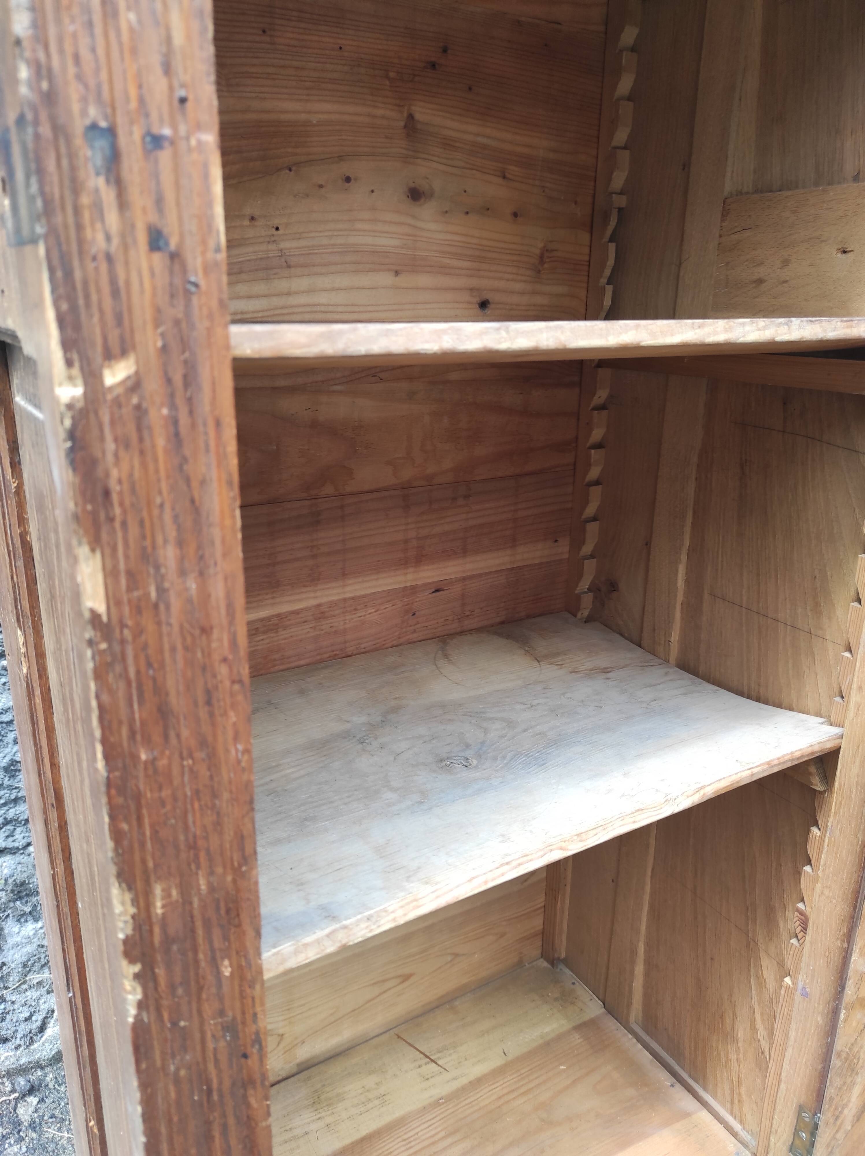 Vintage wooden wooden cabinet 1 door