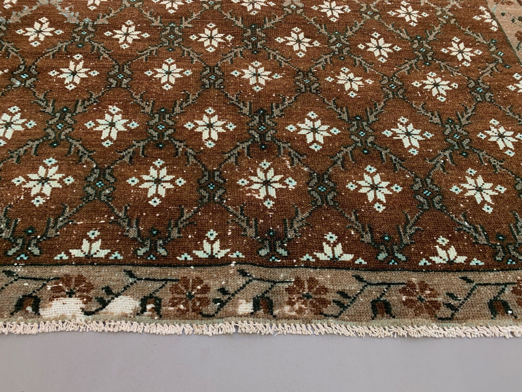 Vintage turkish rug 250x157 cm shabby distressed carpet large