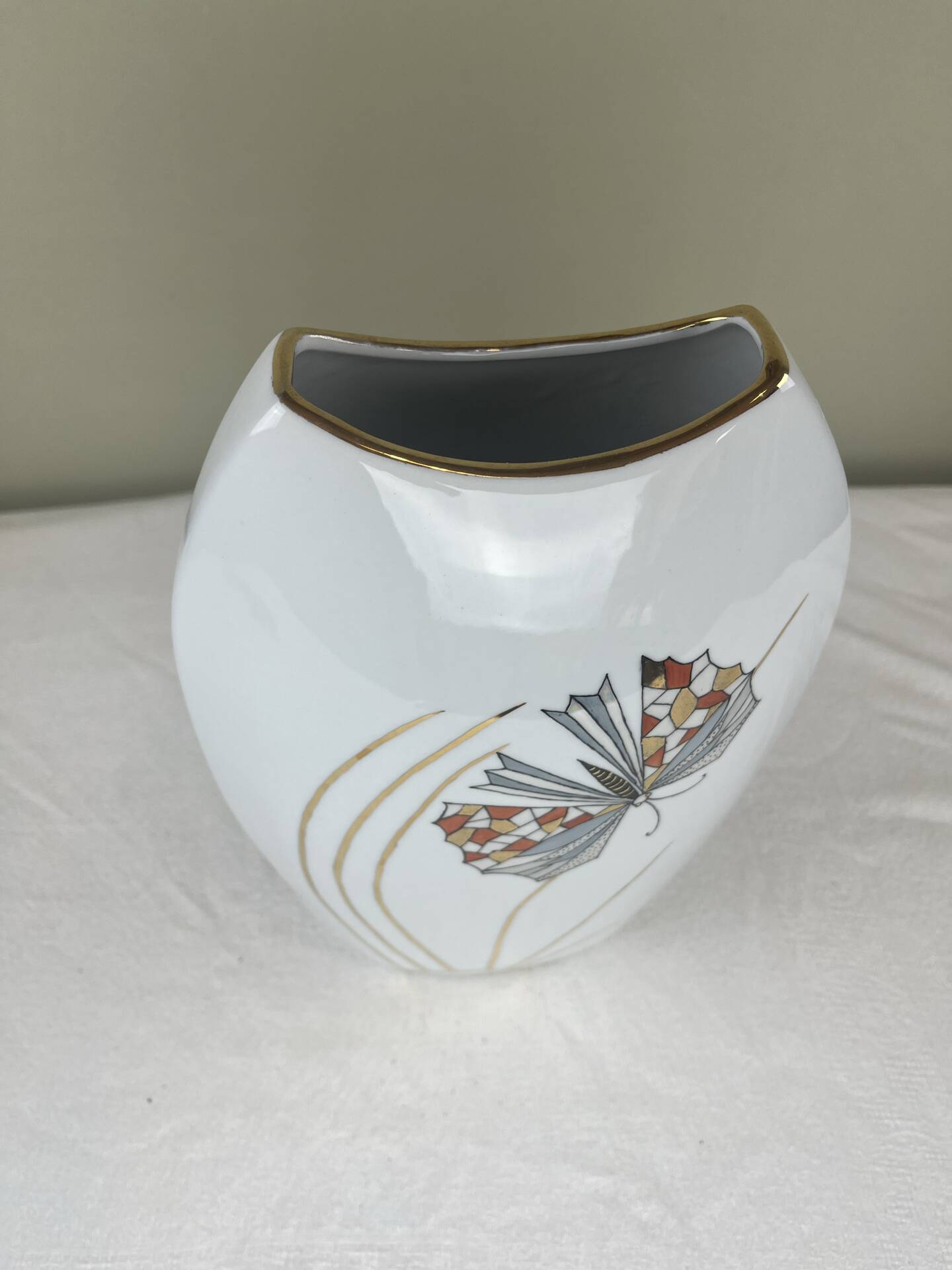 Vase en porcelaine peint à la main