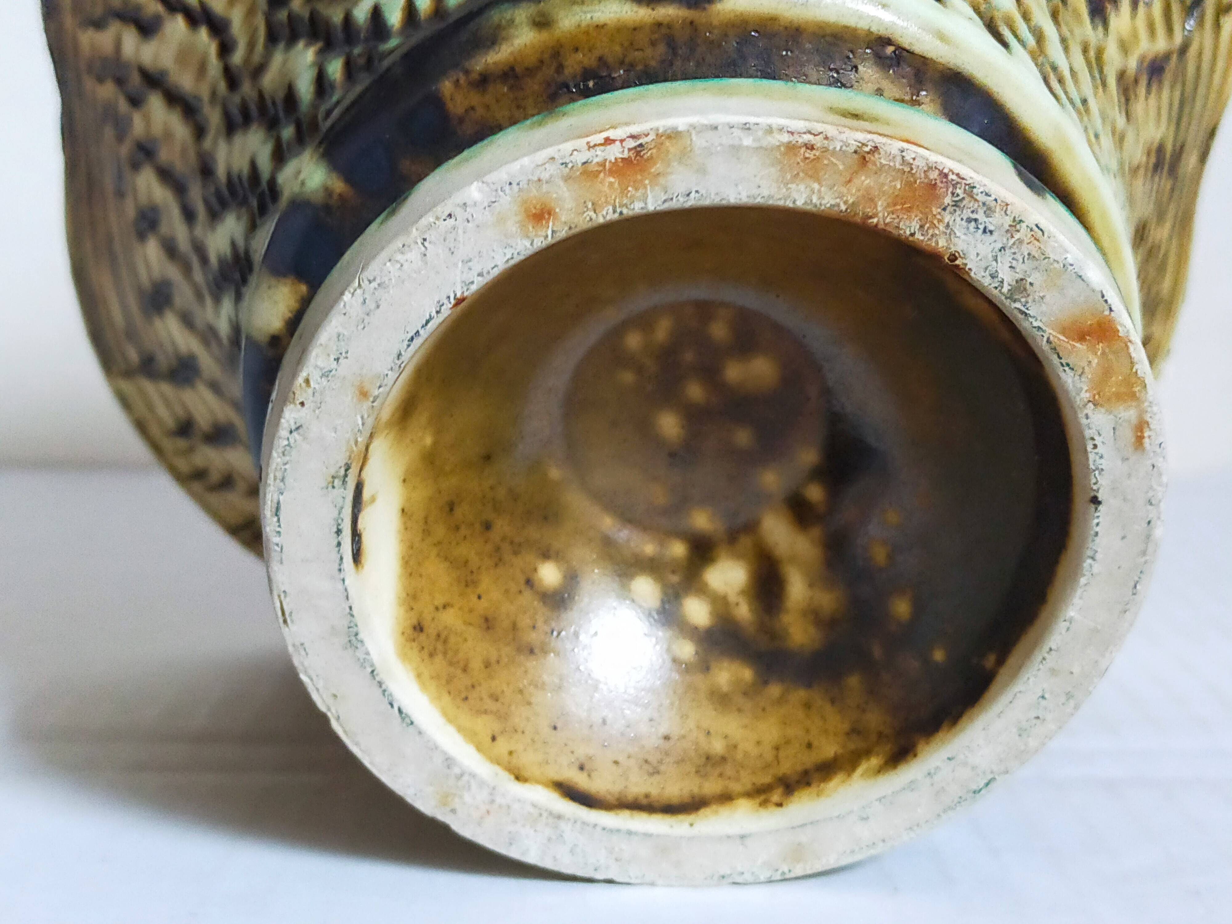 Ceramic planter with vintage scarifications from the 1950s