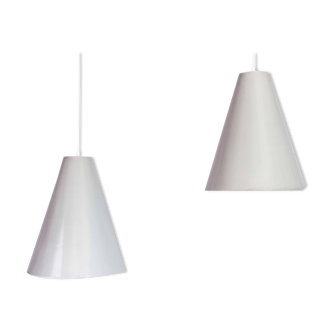 Pair of metal tapered suspensions
