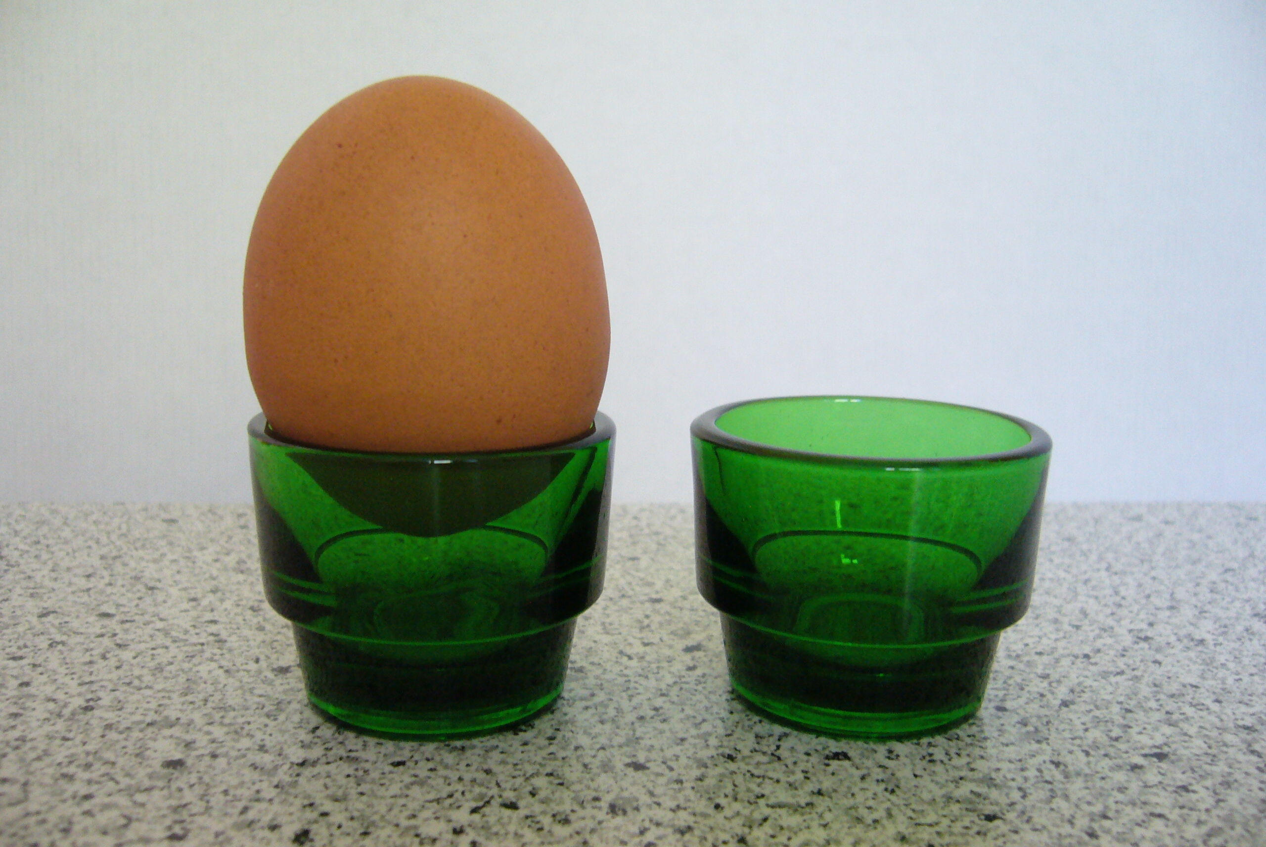 Lot of 2 green cockroaches design scandinage 80s