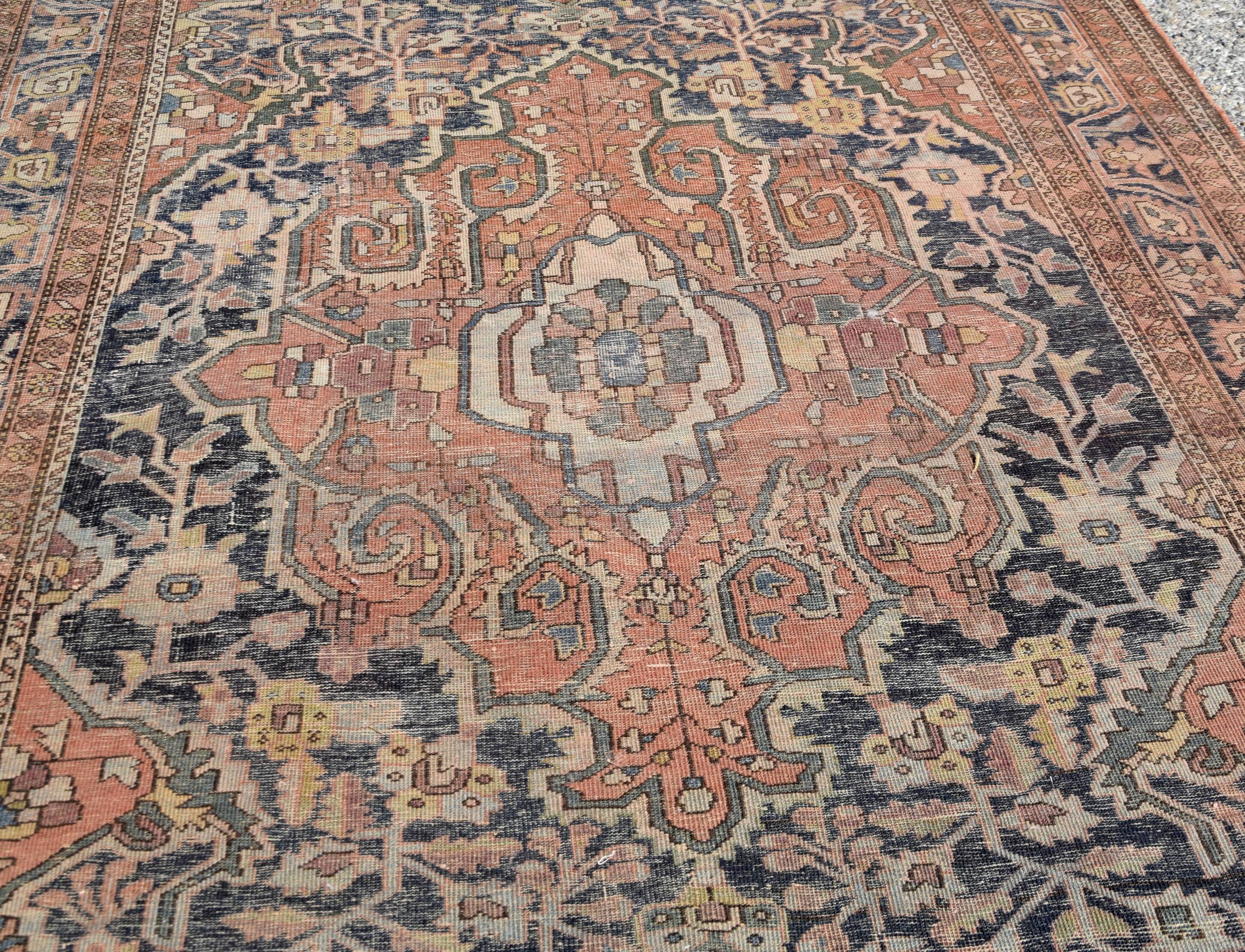 Ancient Iranian Oriental rug Sarouk 128x209 Metres