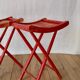 Paire de tabourets pliants de pêcheurs peints en rouge début XXème