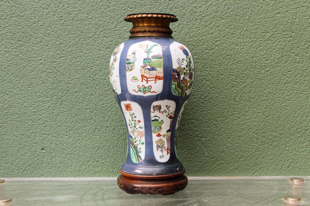 Lamp base, Chinese porcelain, Kangxi style, late 19th century.
