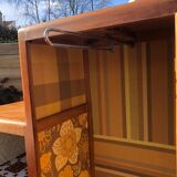 Asymmetrical cabinet