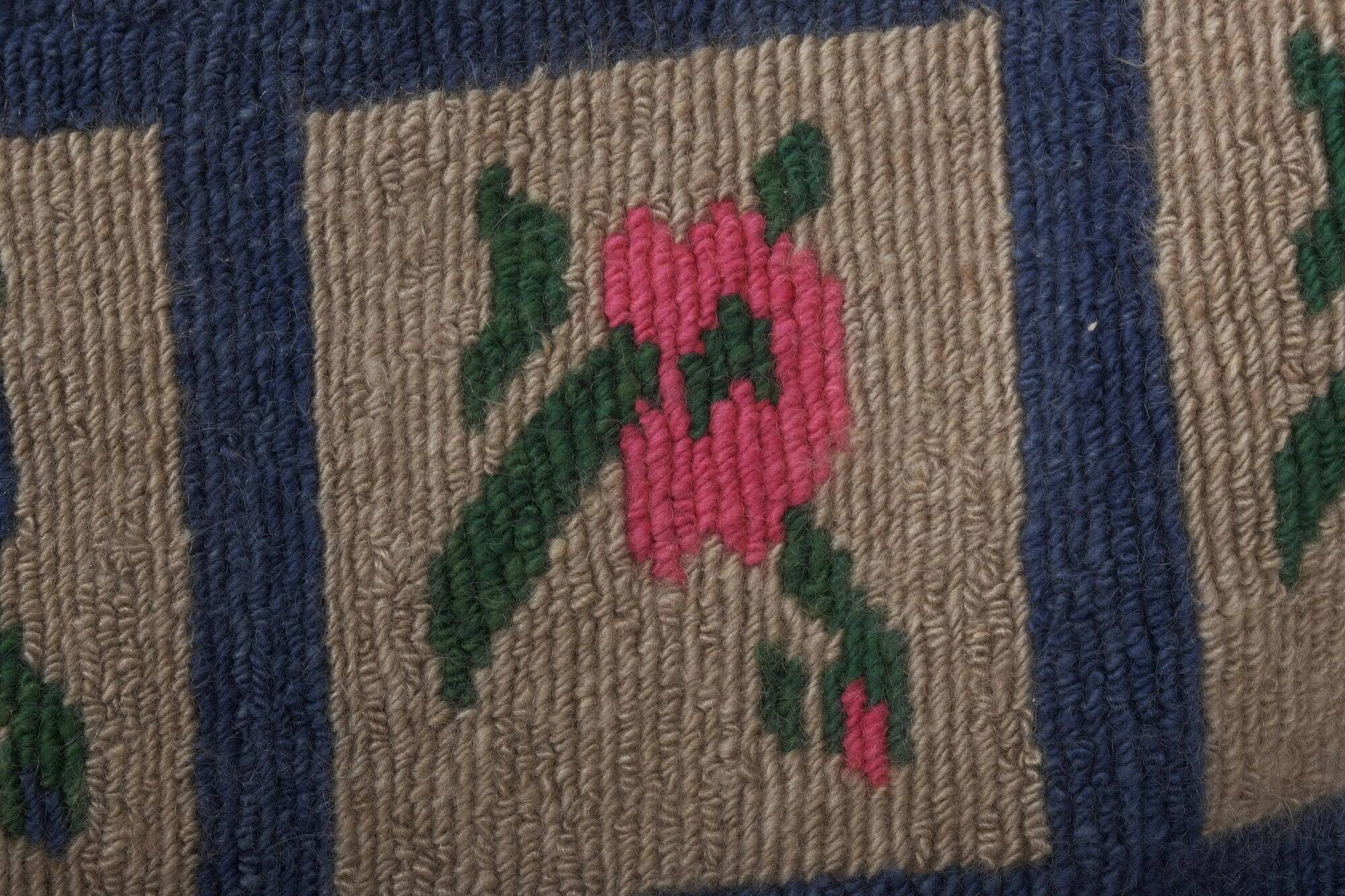 Vintage Turkish handmade rug 110x132 cm