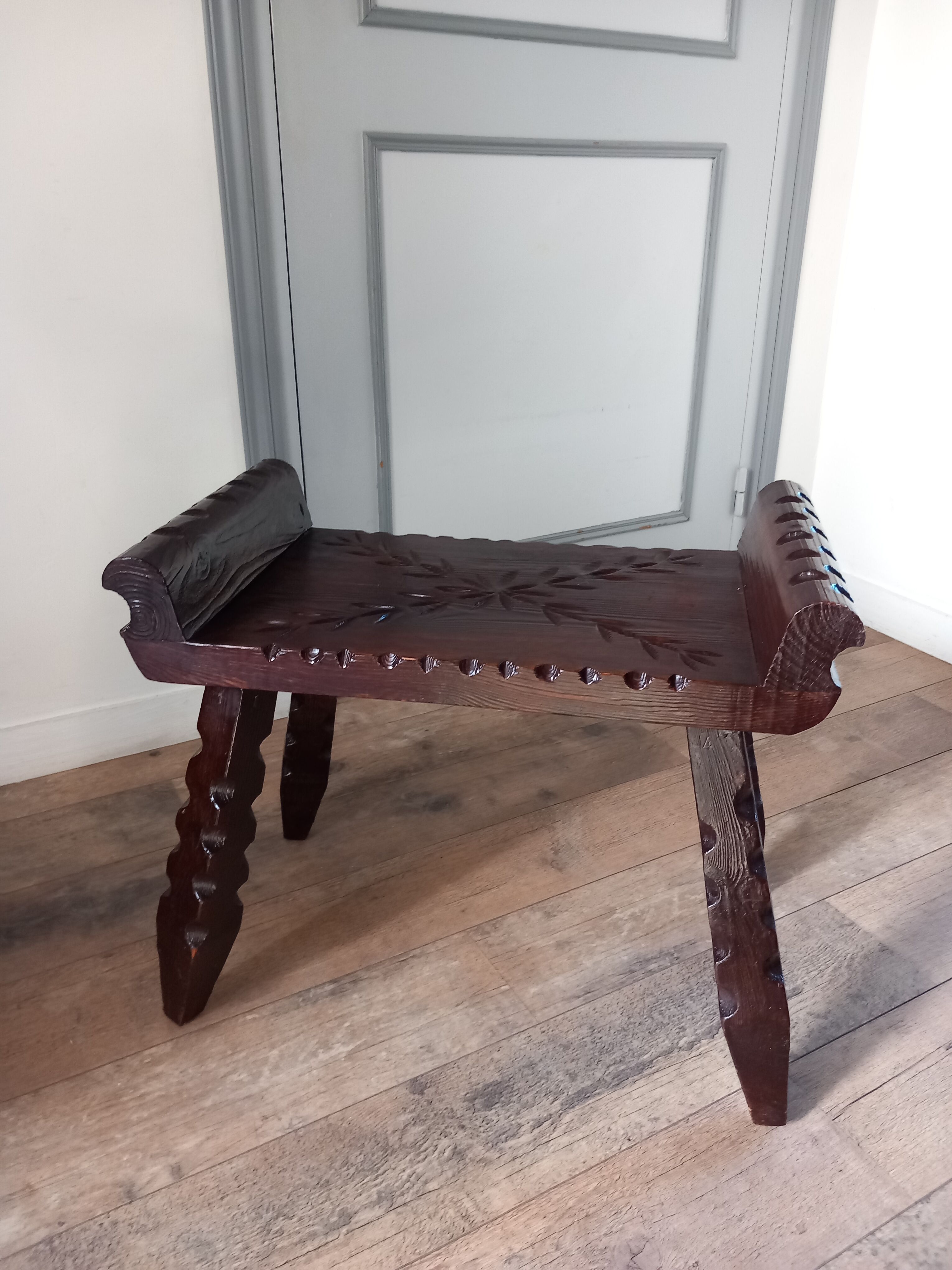 Arts and crafts bench stool