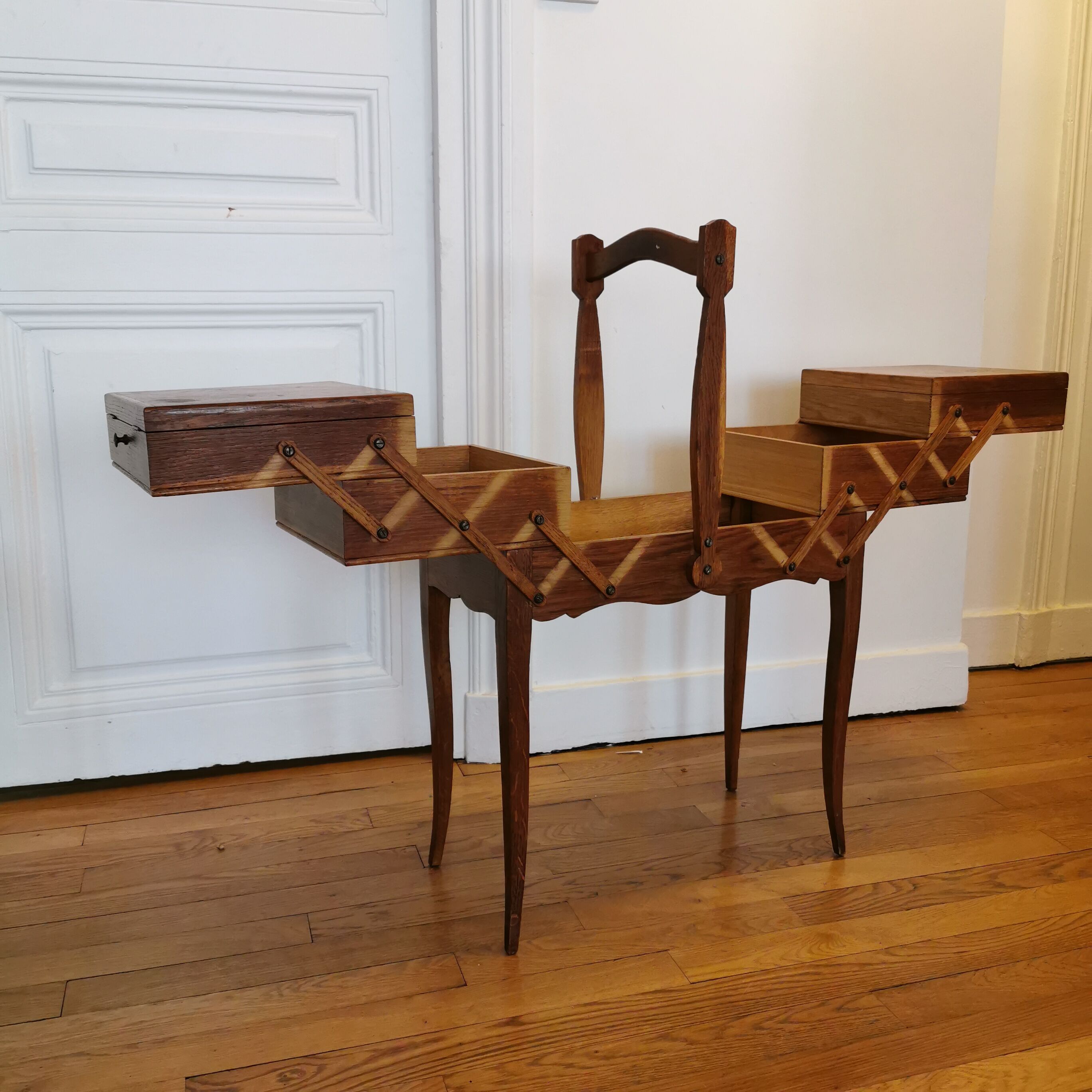 7 compartment sewing worker