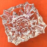 Années 1970 Cendrier Verre transparent taillé et ciselé