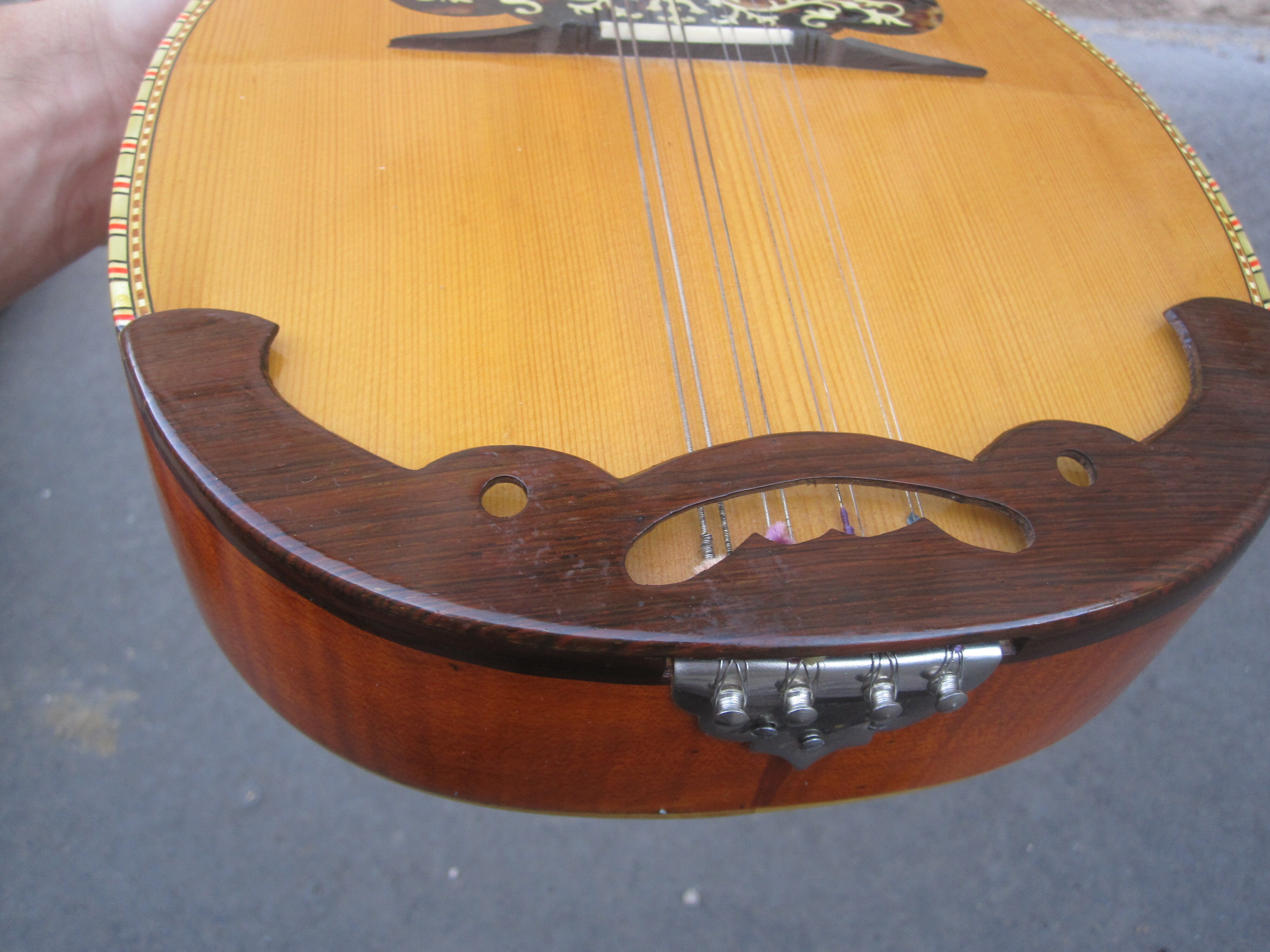 Mandolin luthier René Gérôme Mirecourt