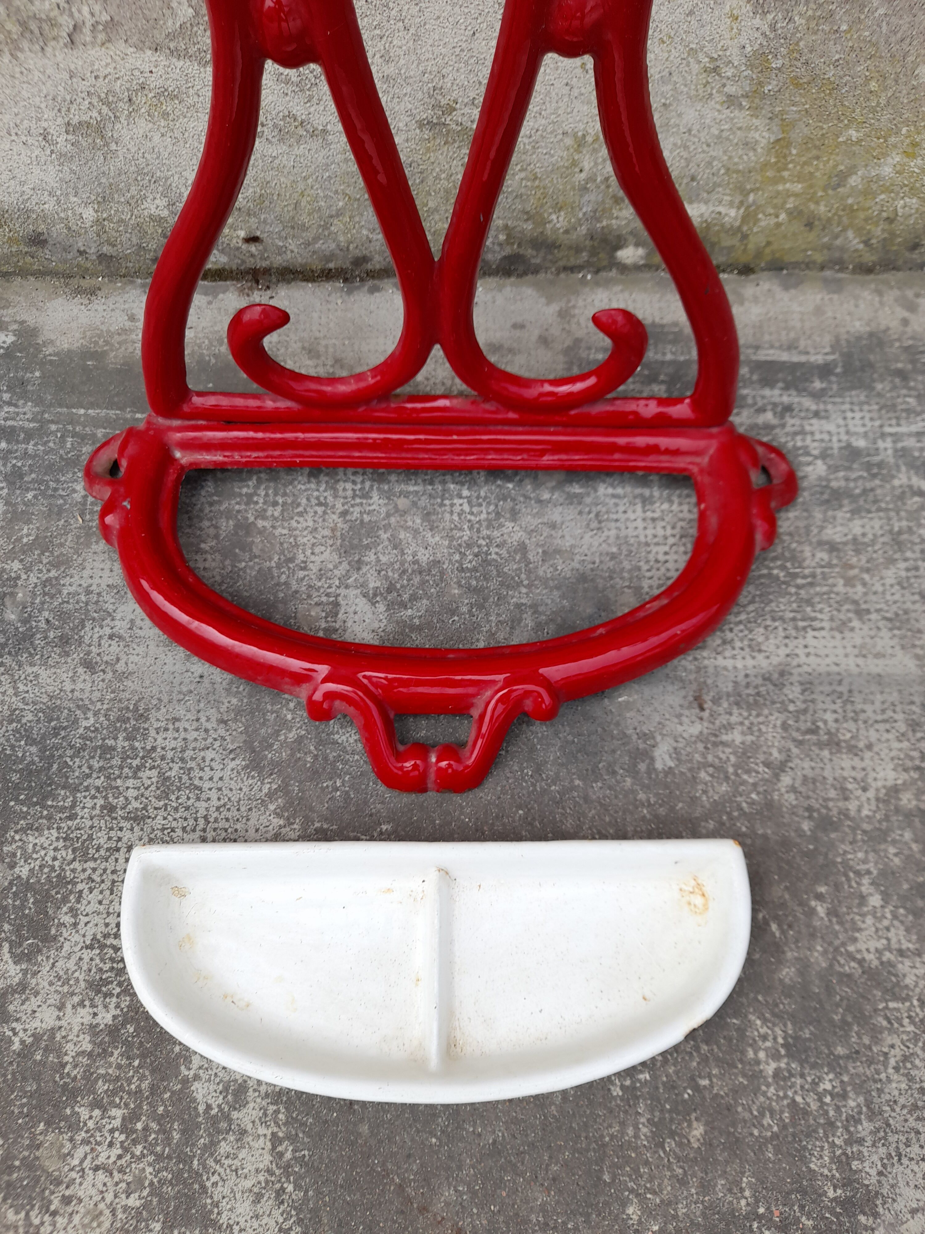 Enamelled cast iron cane umbrella holder