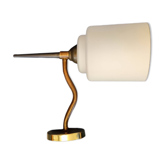 Wall lamp with opaline