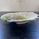 Grape-decorated slip dish