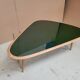 Table basse style années 50 , laque et bois.  marque red edition