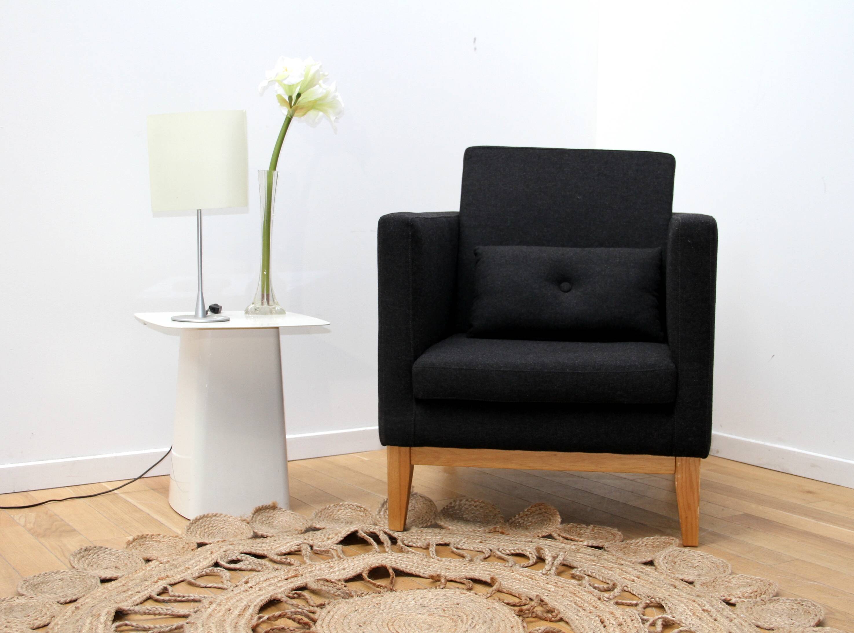 Day armchair, Design House
