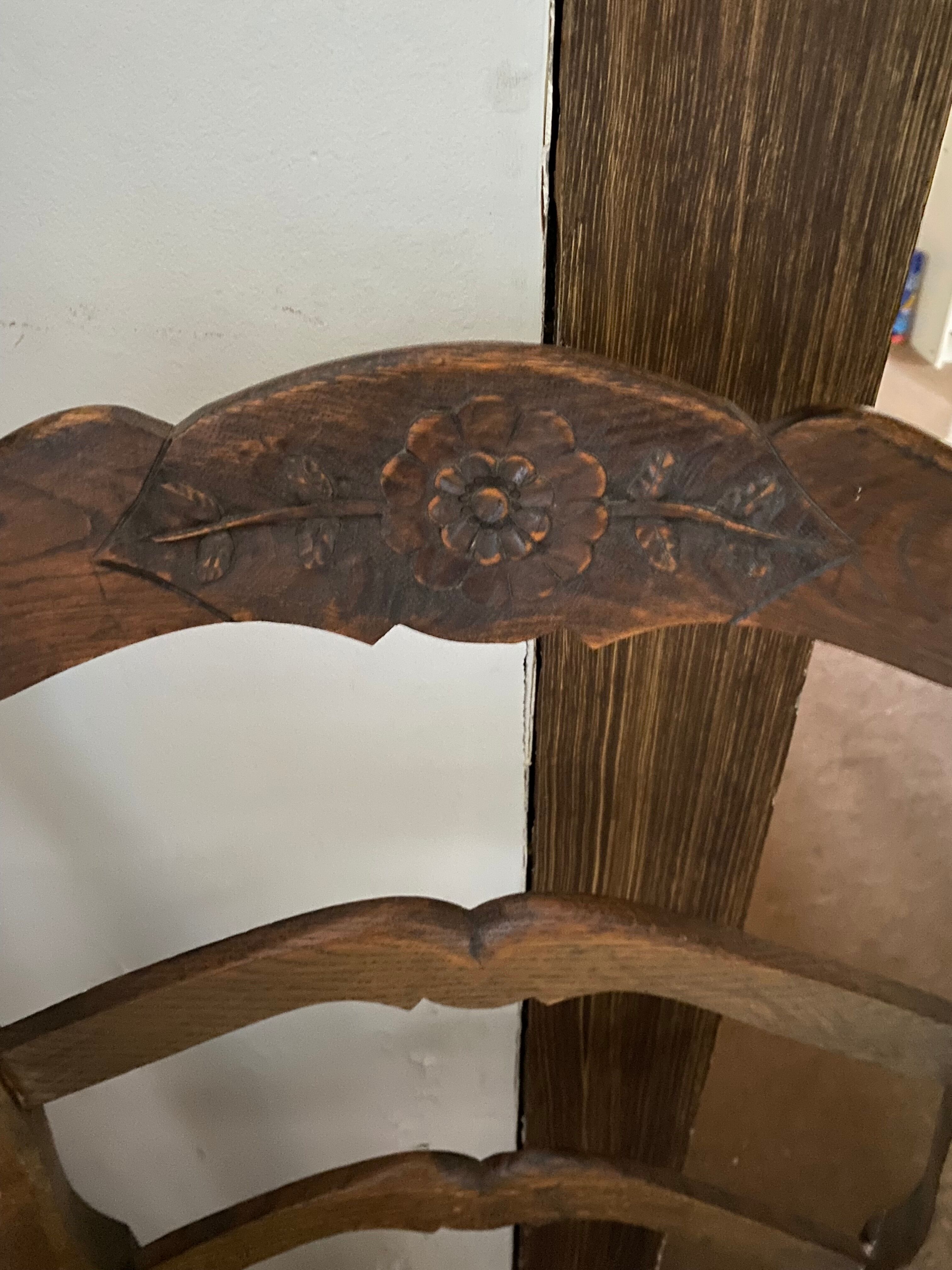 Set of 2 wooden armchairs