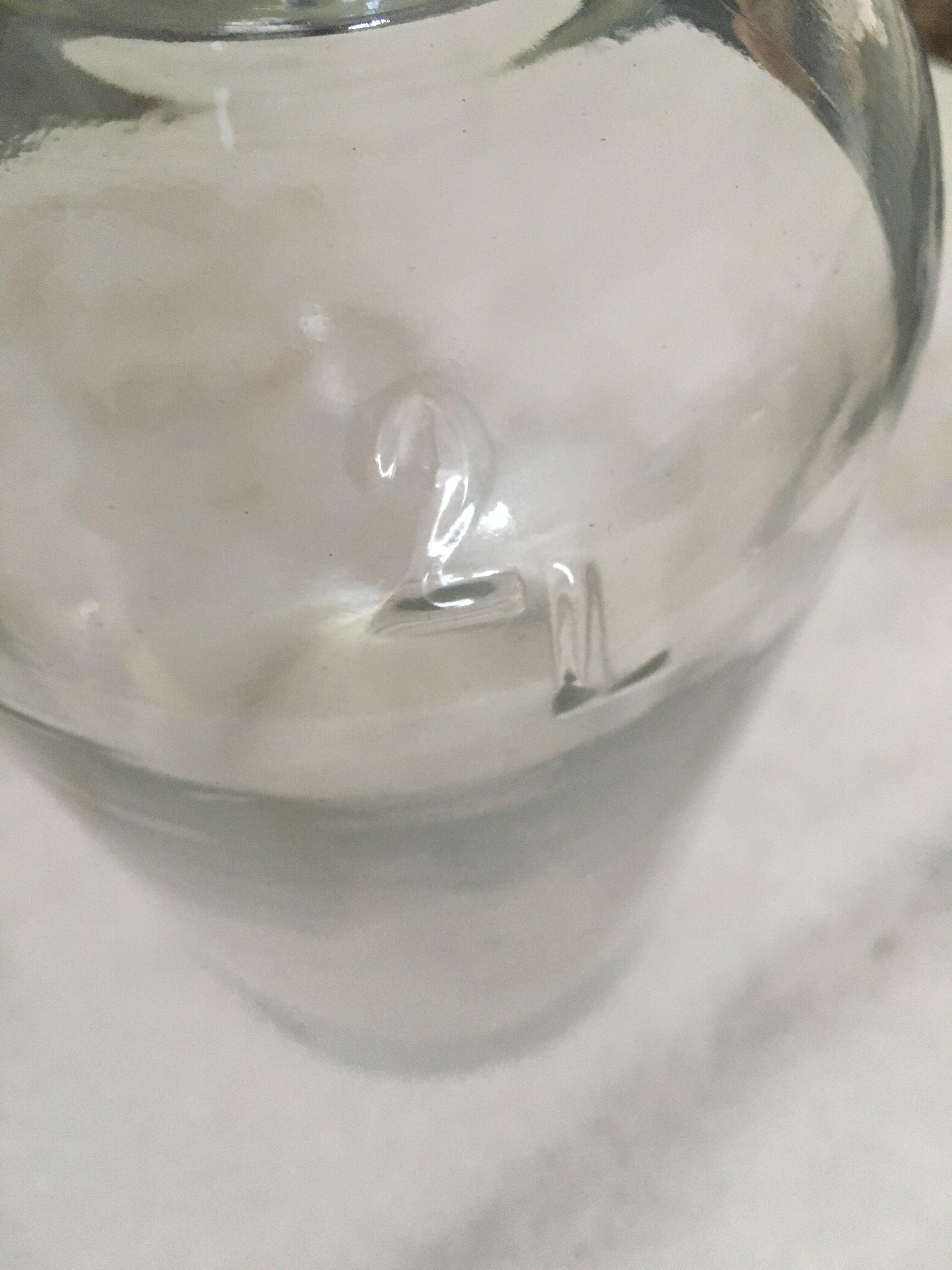 Measuring apothecary pot