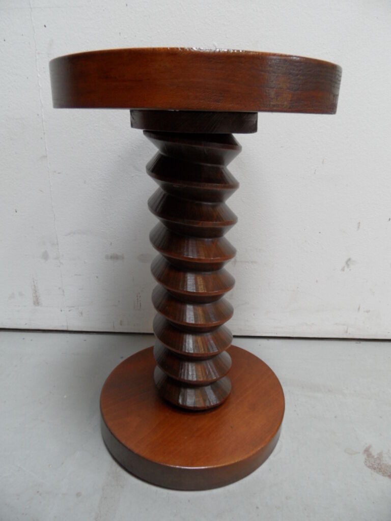 Vintage round sidetable