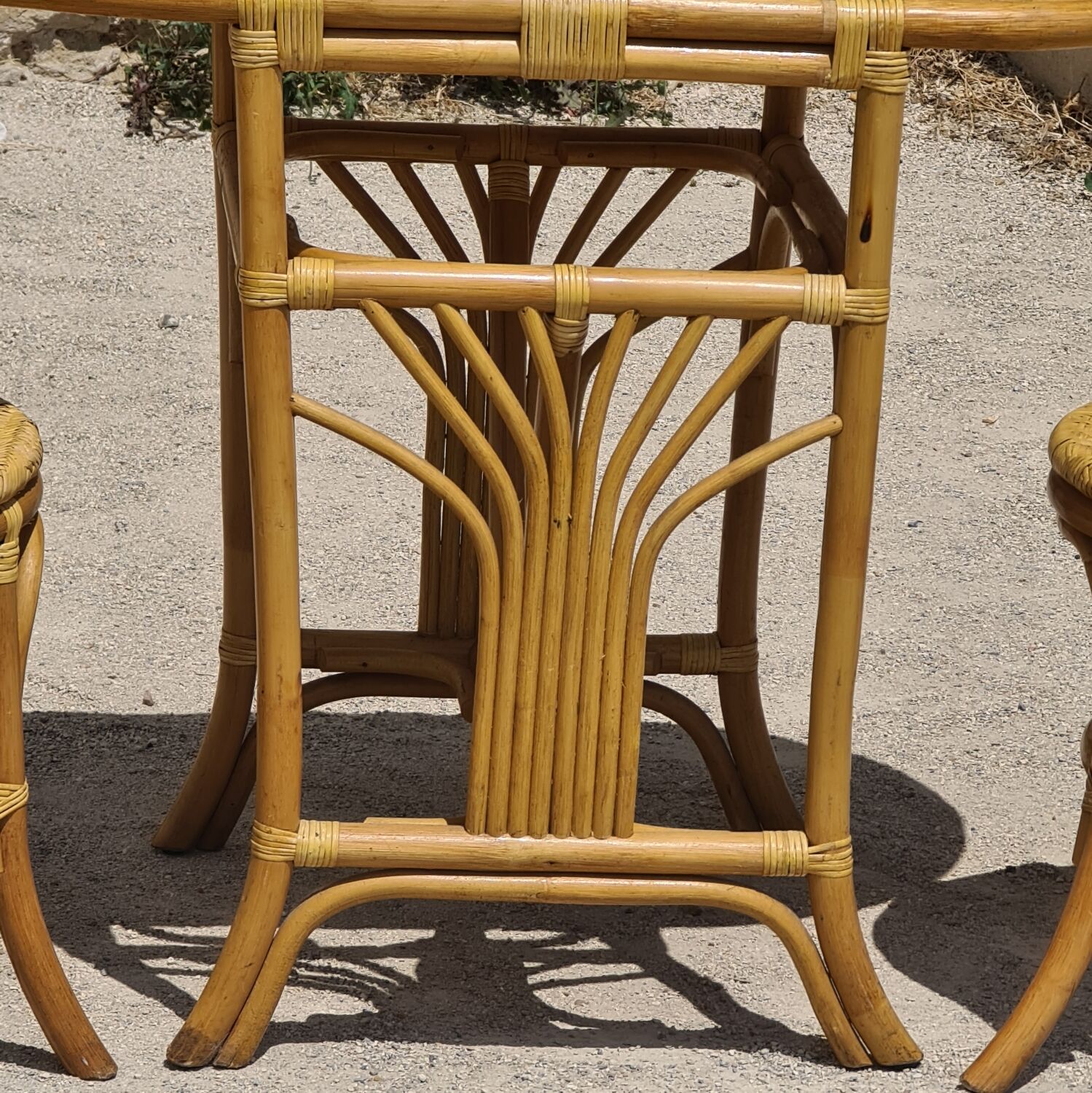 Table and chairs bistrot head to head rattan bamboo 1970