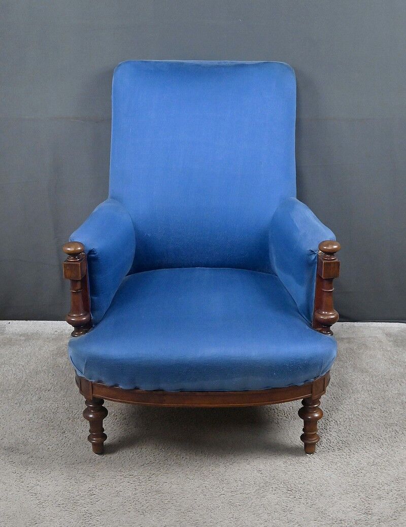 Fauteuil bergère en noyer – début XXe