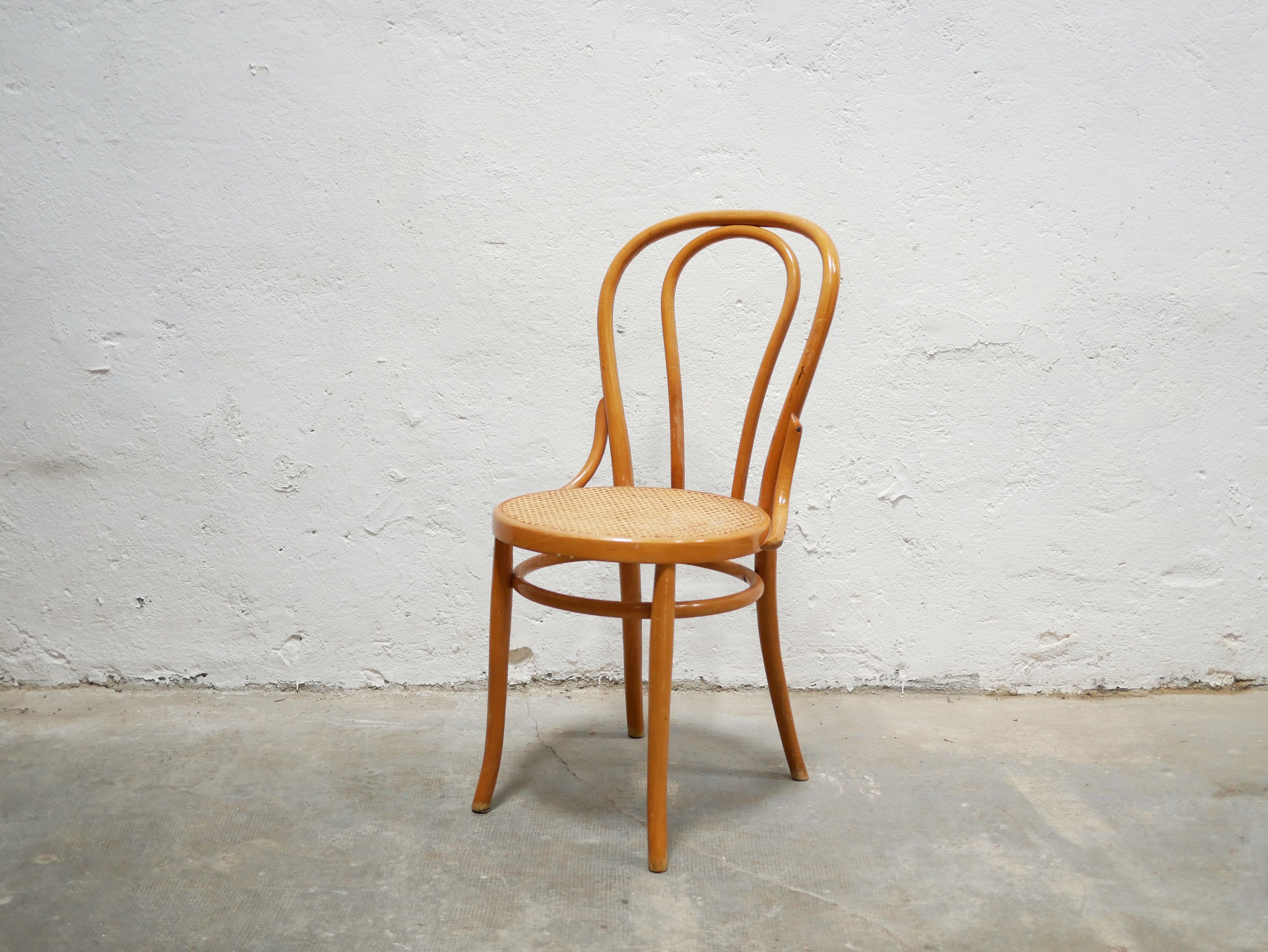 Vintage bistro chair cannée