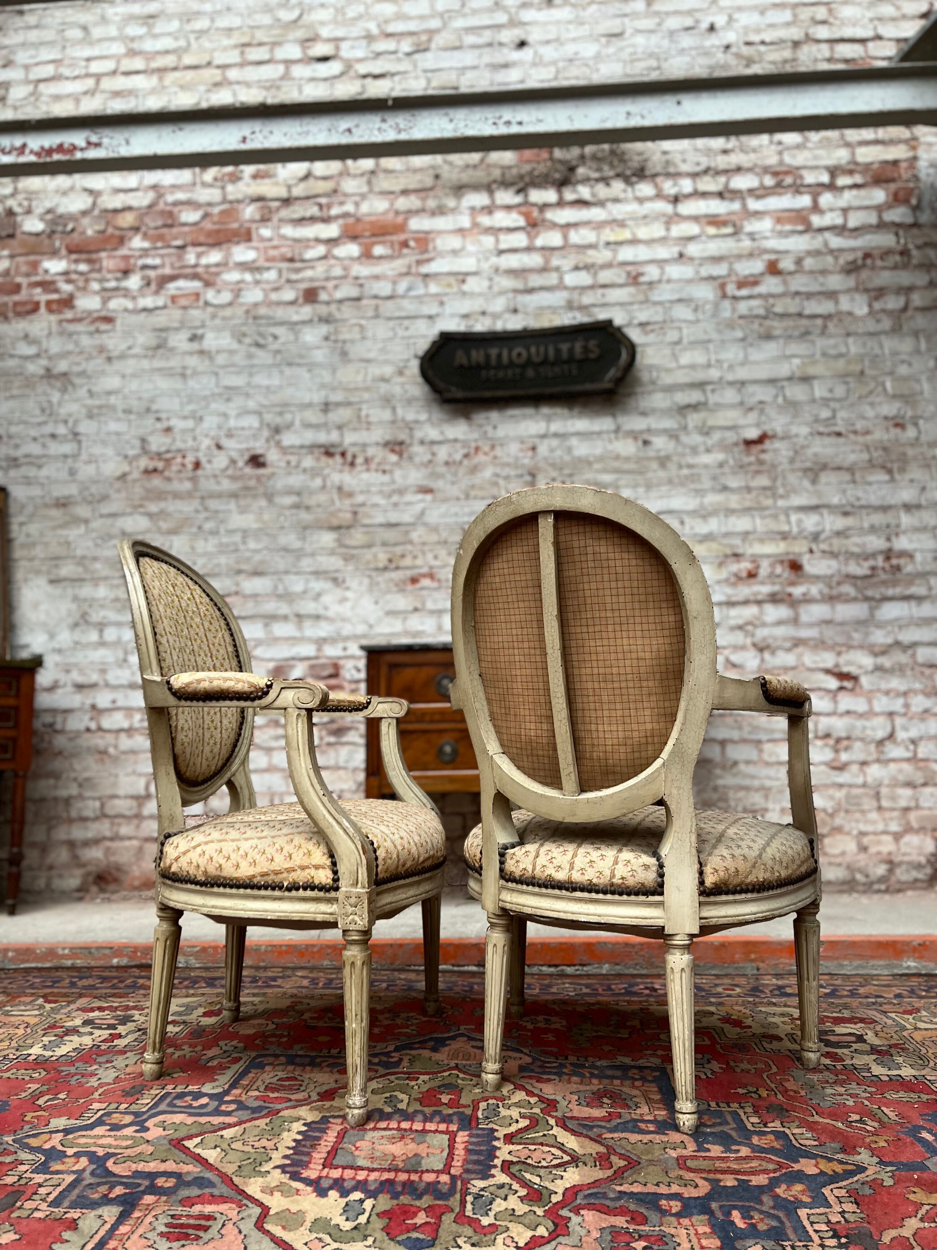 Pair of Armchairs with Back Medallion Lacquered Wood Louis XVI Style XIX Century