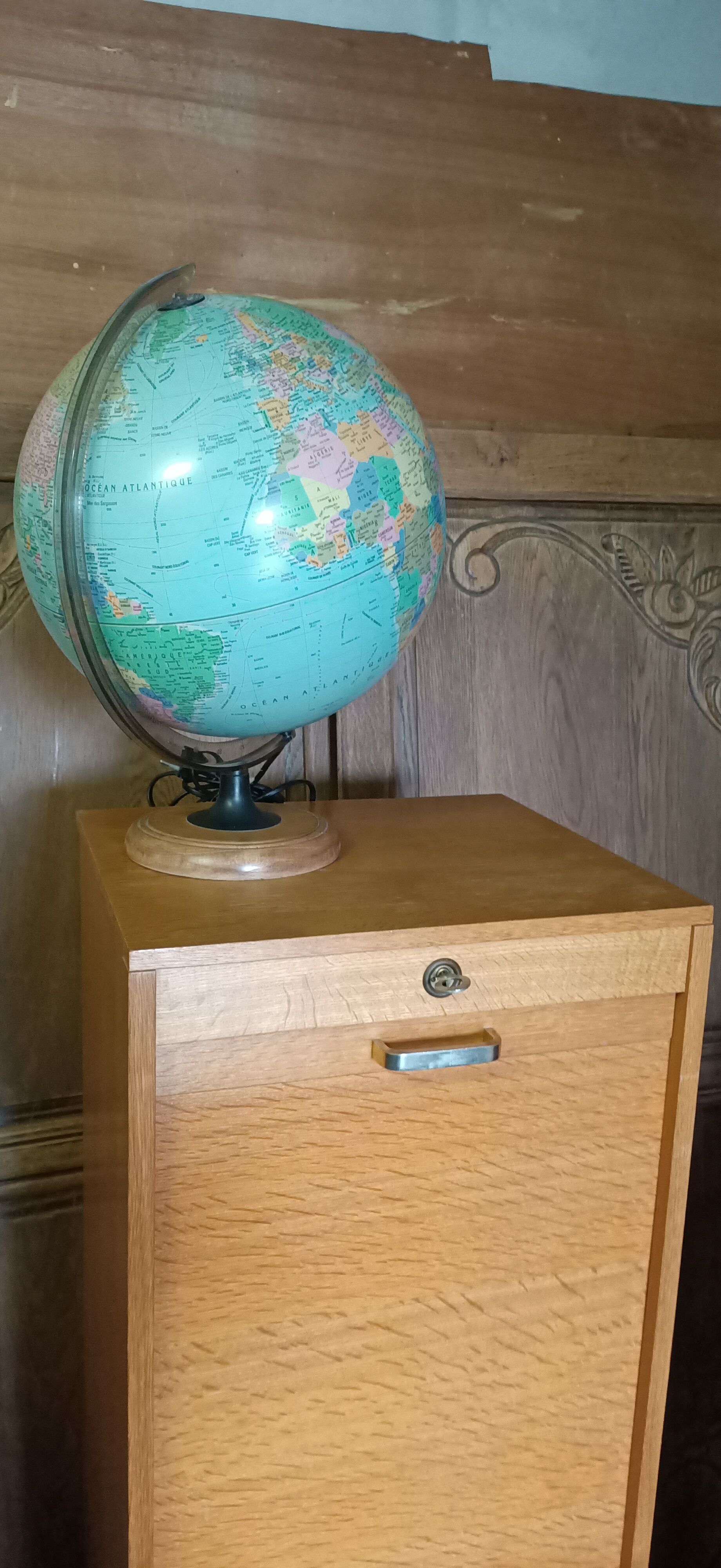 Vintage curtain binder