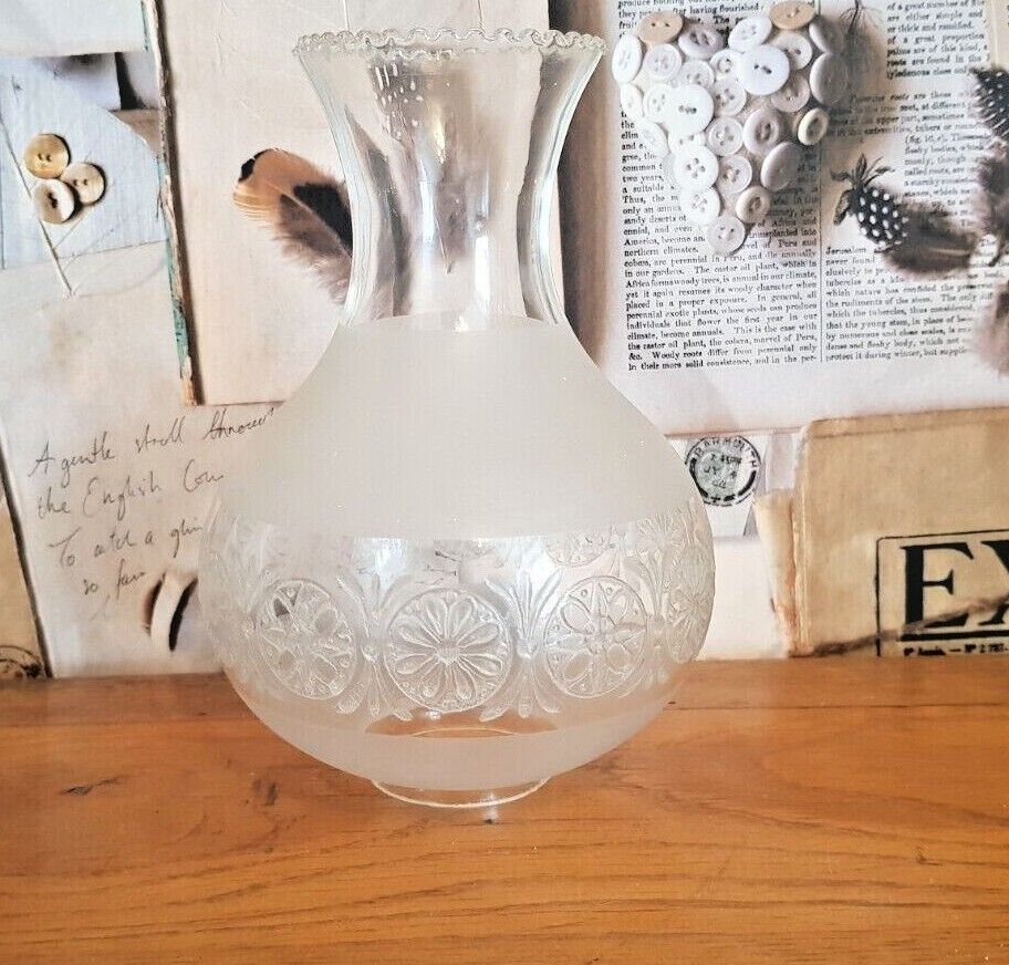 Vintage french glass replacement shade floral decoration frilled top edge 3650
