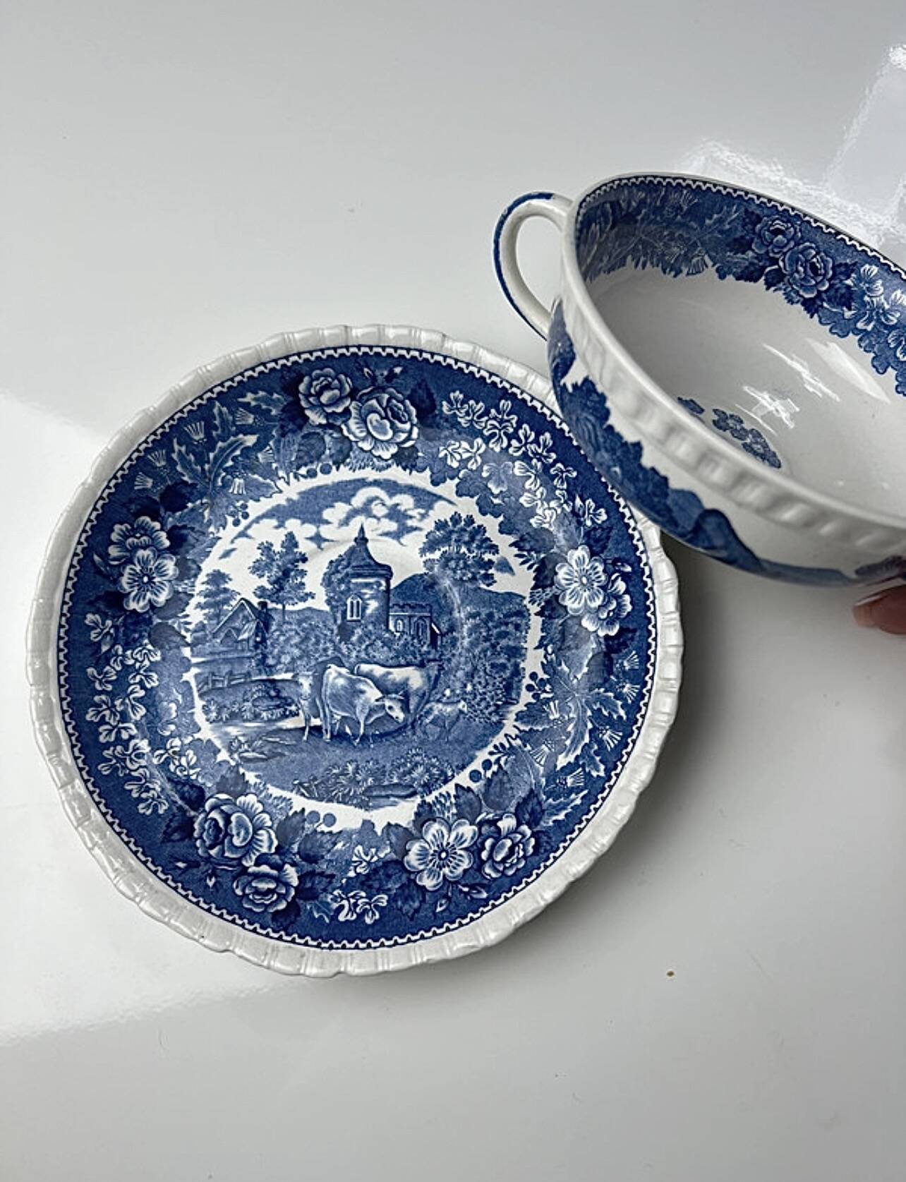 Adams English Scenic dish and bowl with handles