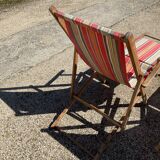 2 deckchairs
