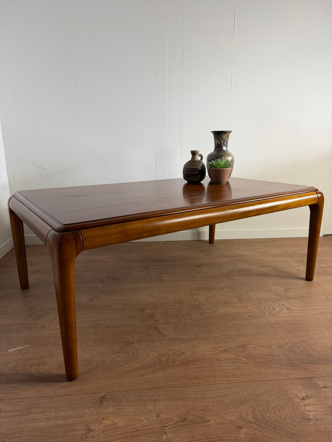 Vintage coffee table Johnart Design – organic lines