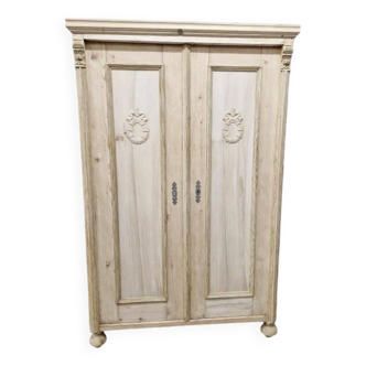 Très belle armoire Art Nouveau avec couronne