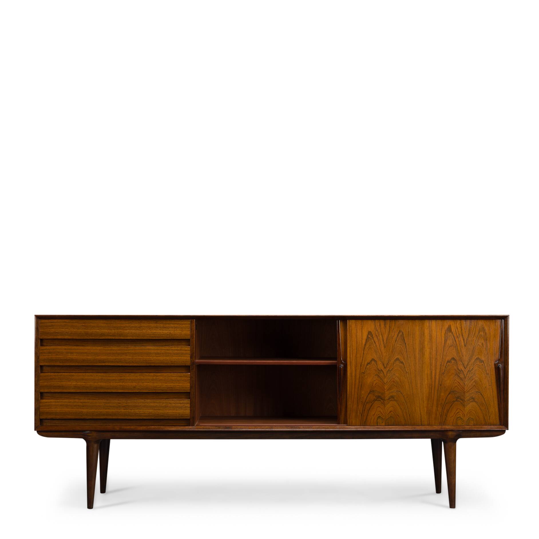 Danish buffet in rosewood, model no. 18, made in Oman by Jun Mobelfabrik, 1960s.