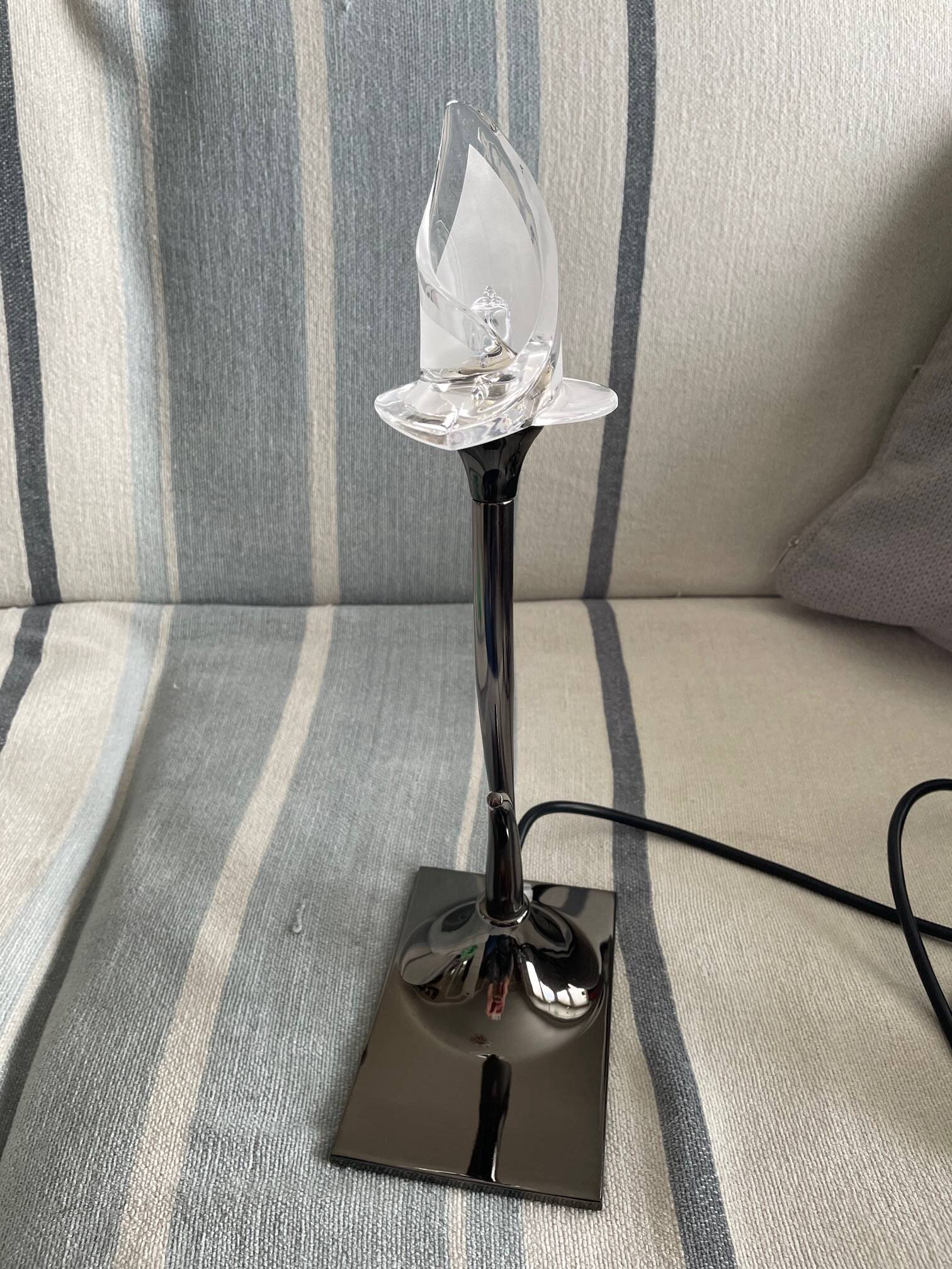 Spanish floral glass lamp published by Mantra