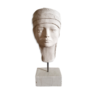 Young girl's head in plaster