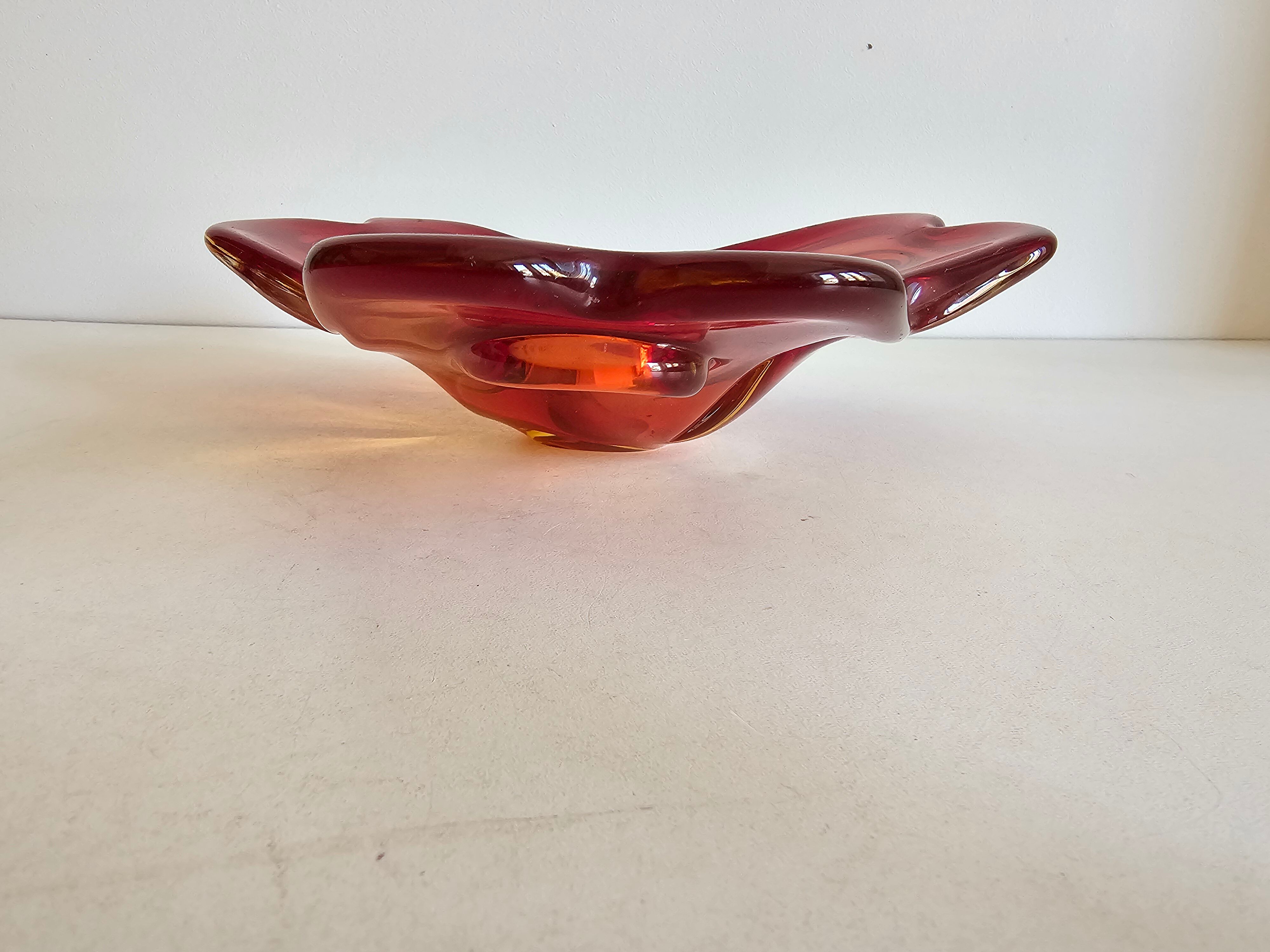Transparent orange glass bowl in the Murano Sommerso style, 24cm.