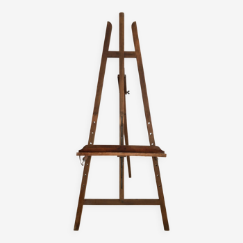 Solid wood painter's easel dating from the early 20th century