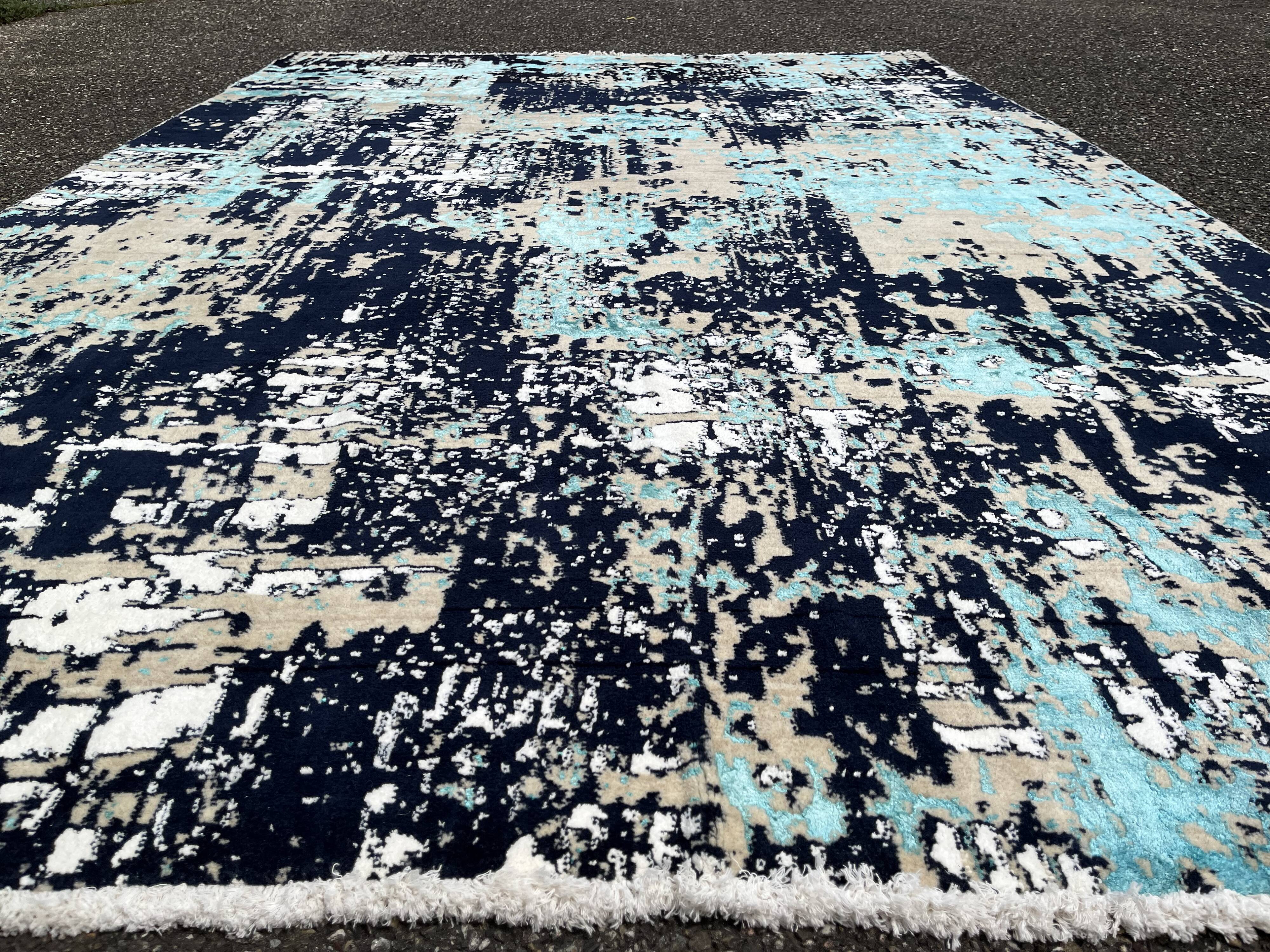 Vintage rugs, Pakistan in wool and silk