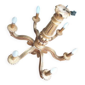 Antique chandelier in carved wood, 6 light arms and gilded with fine gold.