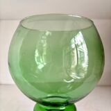 Vase boule en verre vert